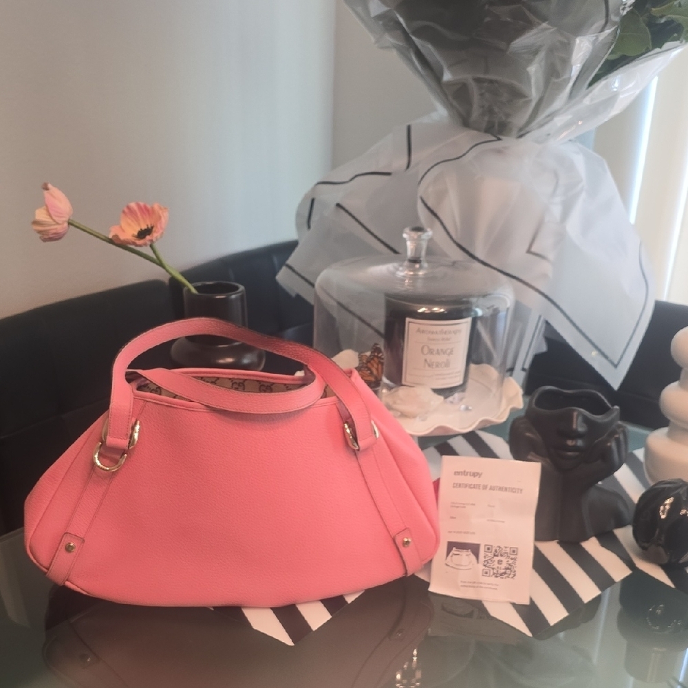 Gucci Pink Shoulder Bag with Dome Shape Amazing Clean Condition Authentic COA